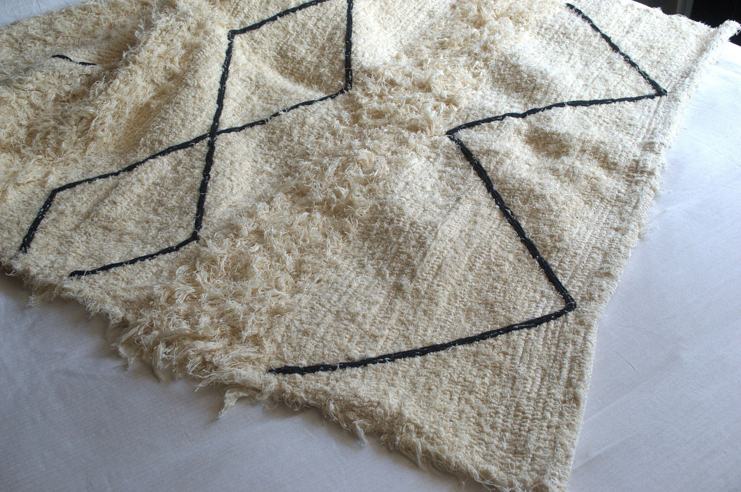 Vloerkleed Woven – Handgeweven Katoen, Naturel met Zwart Lijnenspel, 100x155 cm